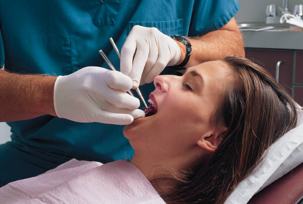 Dentist Visit OK For Joint Implant Patients 