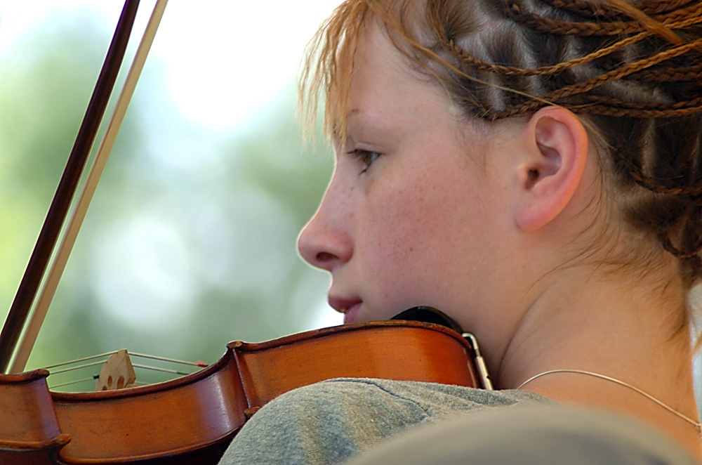 An Artistic Link to Depression in Teens