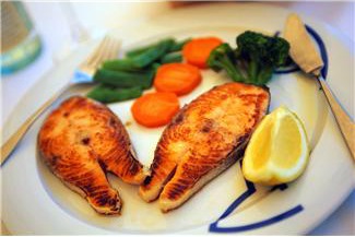 What You Eat and Drink Affects Your MS
