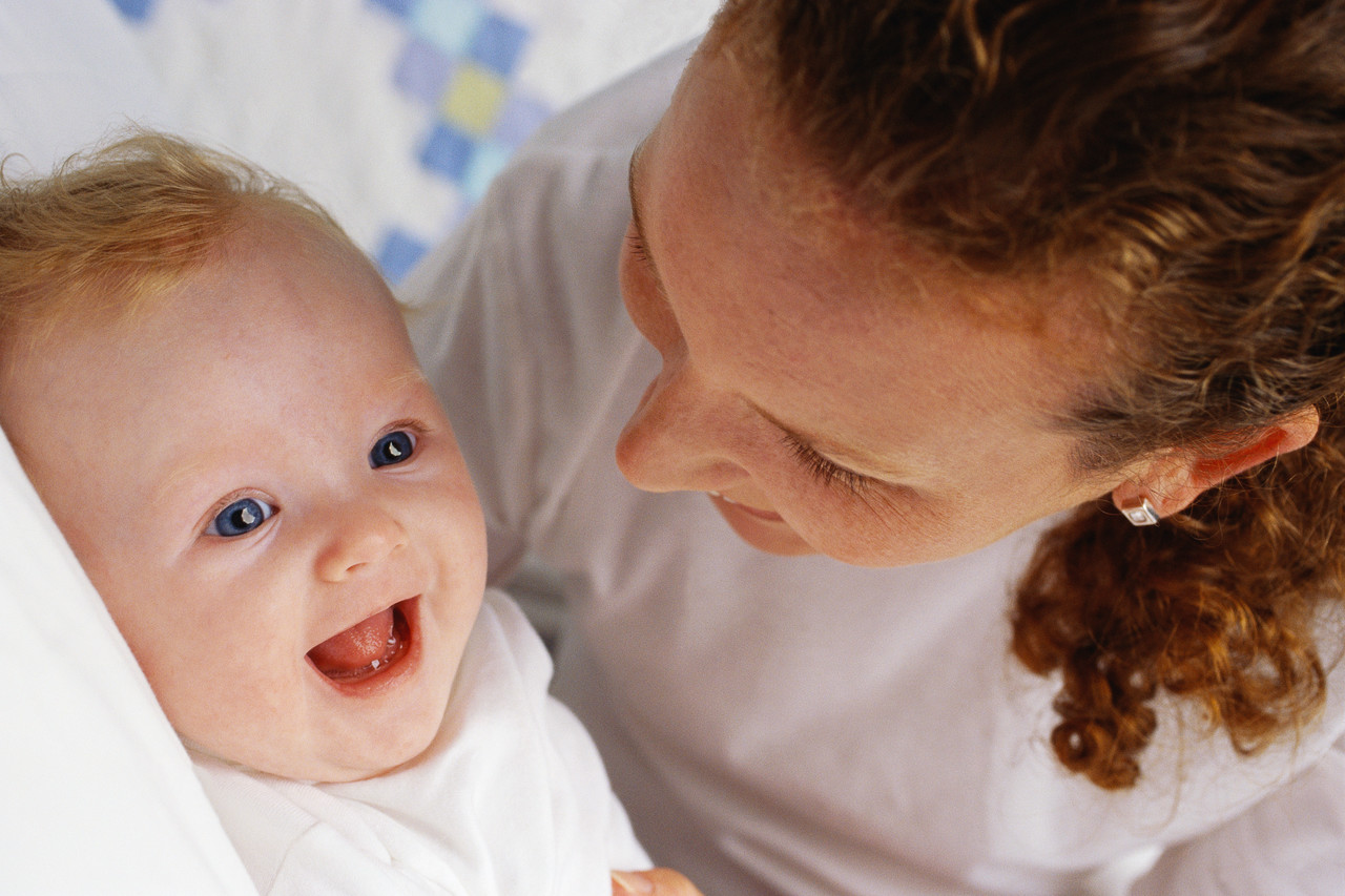Cleaning Breastfed Baby’s New Teeth