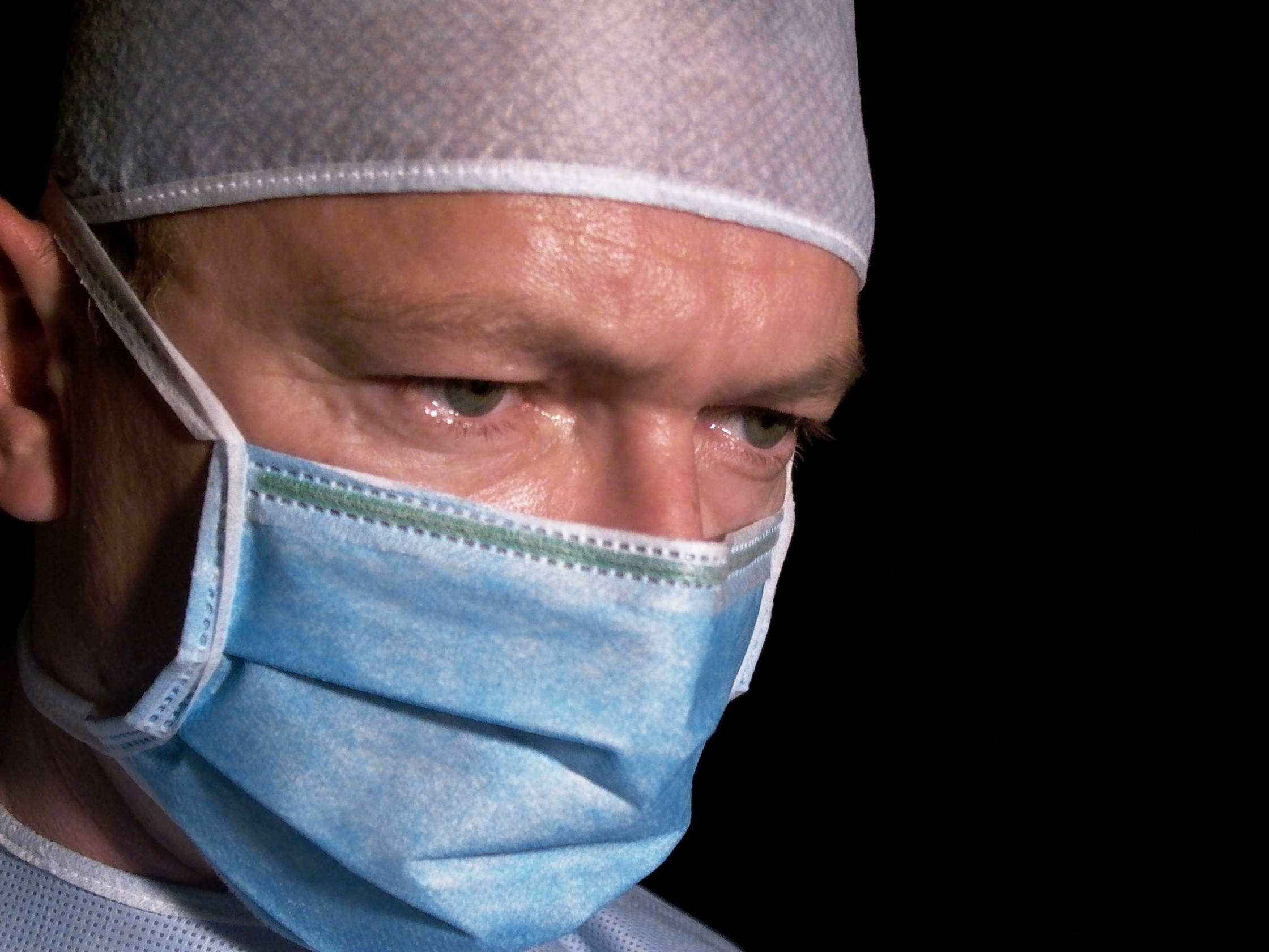 Robotic Cancer Surgery Better But Costlier